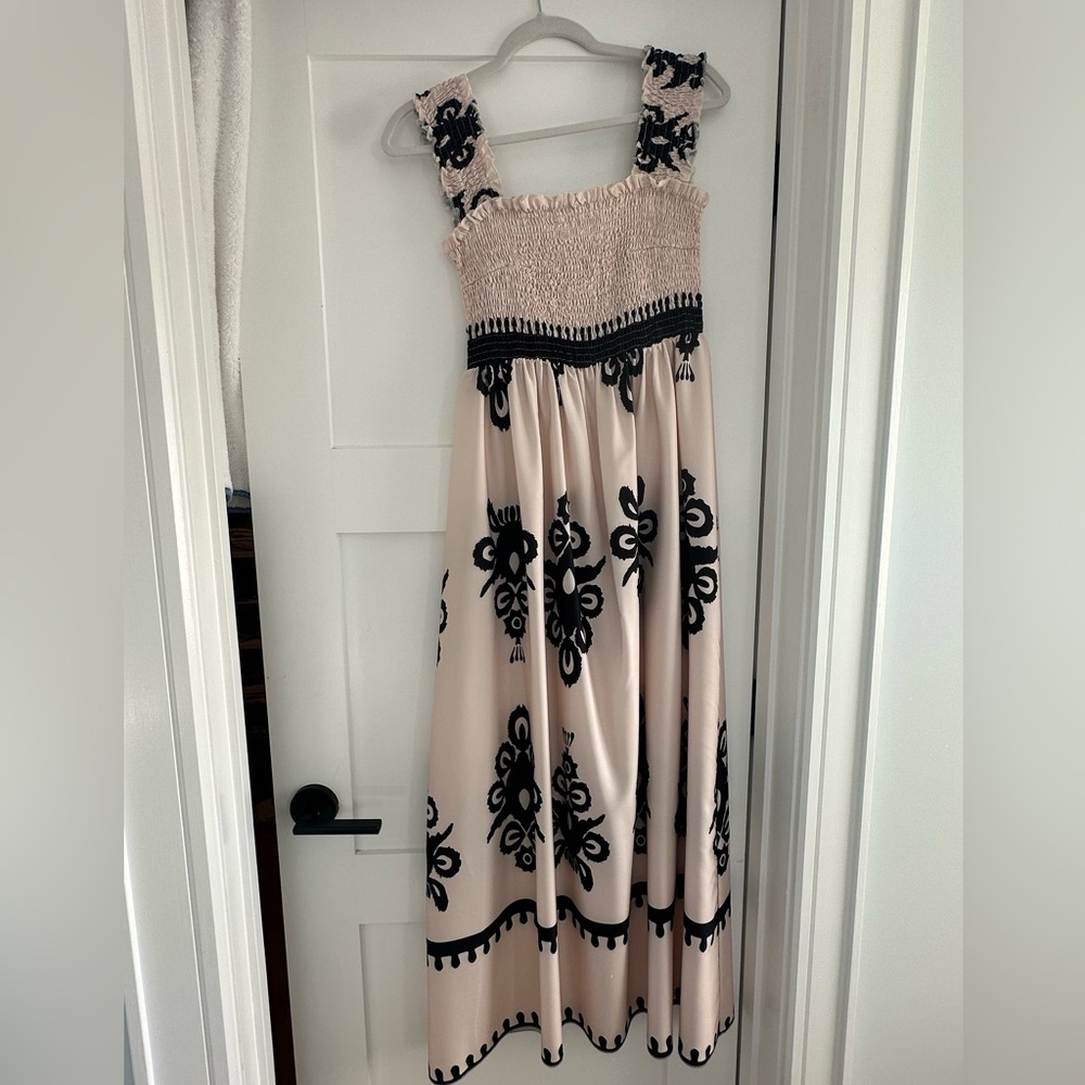 Elegant Black and beige Maxi Dress
